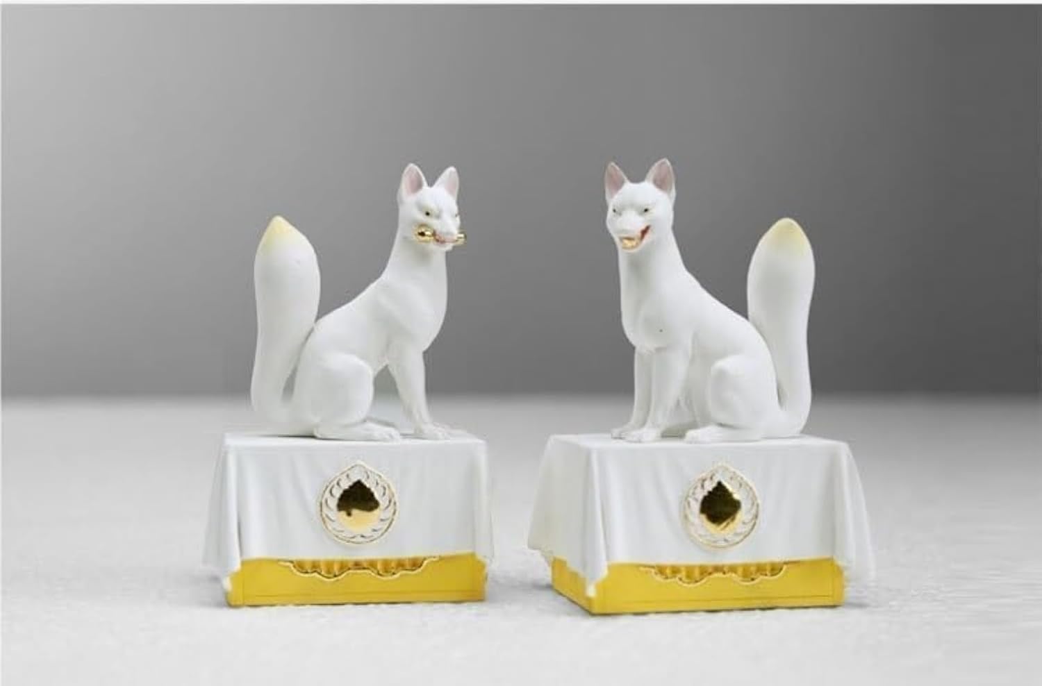 Amazon.co.jp: 狐 一対 木製 きつね 稲荷大明神 お稲荷さん お稲荷様